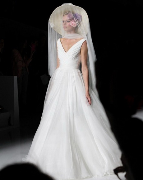 Abiti da sposa con cappello