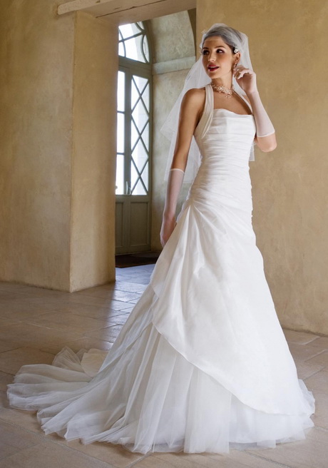 Abiti da sposa con scollo all americana