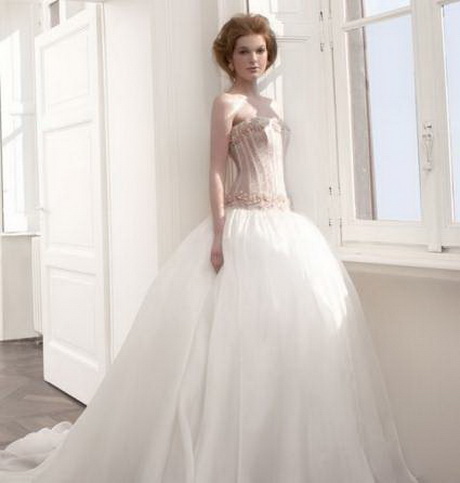 Abiti da sposa in tulle ampio