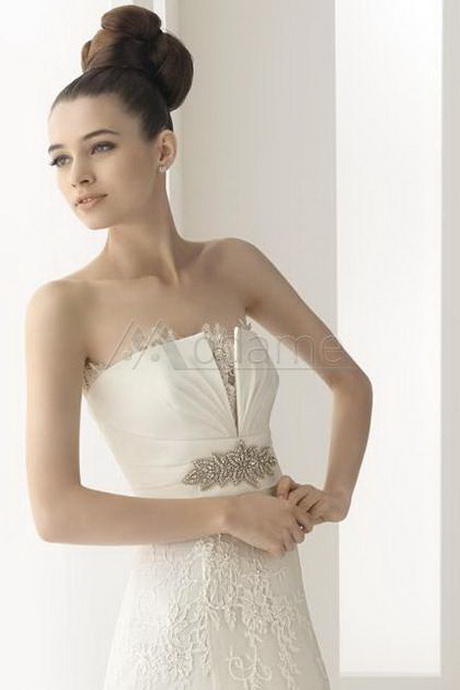 Abiti da sposa stile impero pizzo