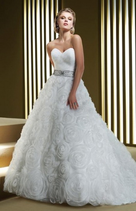 Abito da sposa con fiori