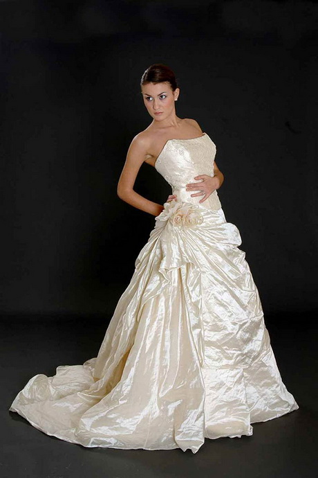 Modelli di abiti da sposa