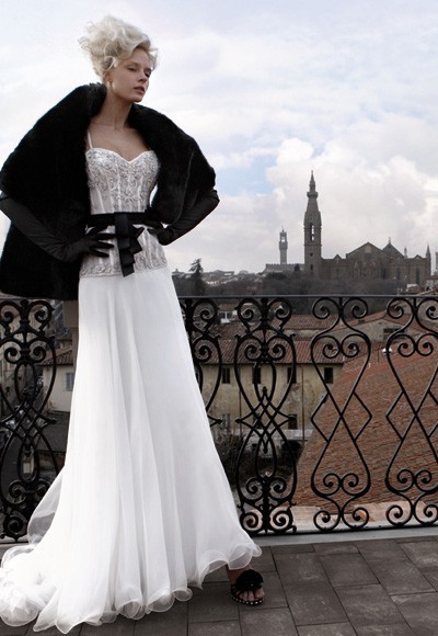 Abito da sposa bianco e nero