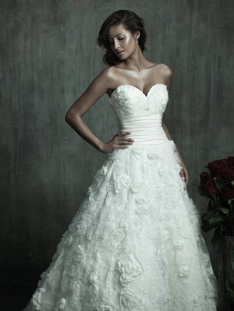 Abito da sposa fiori