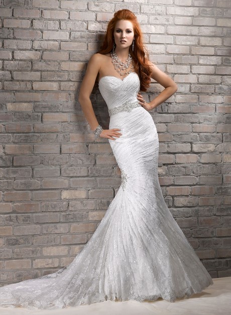 Vestiti da sposa aderenti