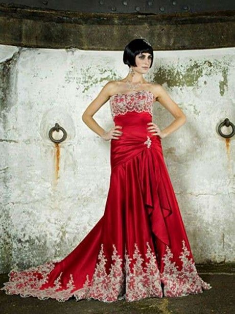 Vestito da sposa bianco e rosso