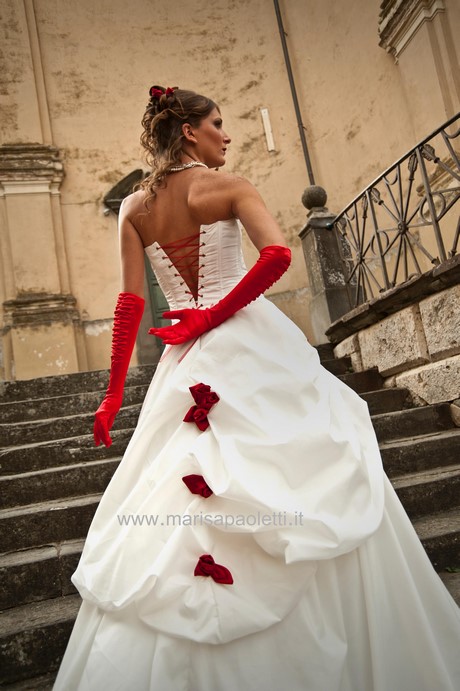 Vestito sposa bianco e rosso
