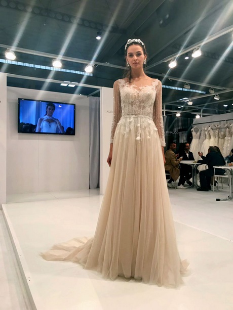 Abiti corti da sposa 2018