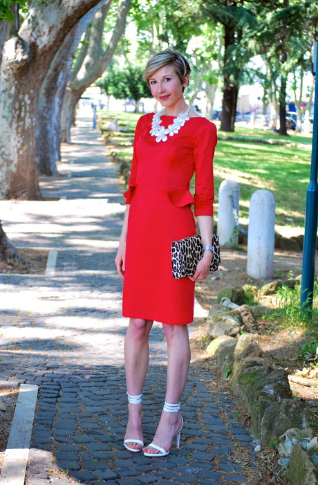 Abbinamento vestito rosso