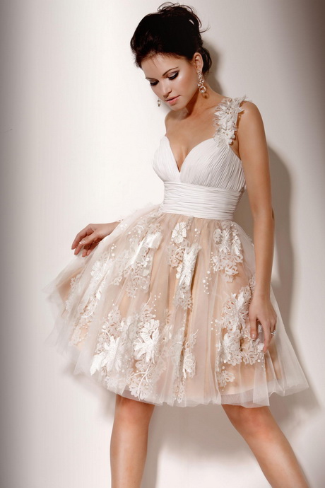 Abiti sposa corti pizzo