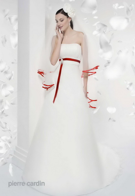 Abito da sposa con rosso