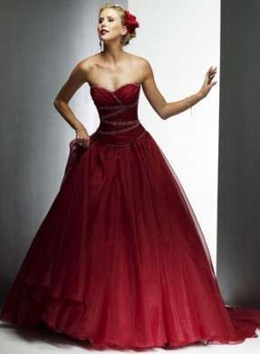 Abito da sposa bordeaux