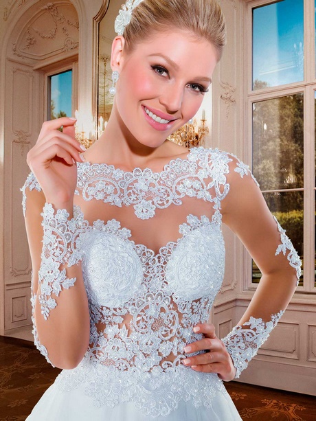 Abiti da sposa con pizzo e strass