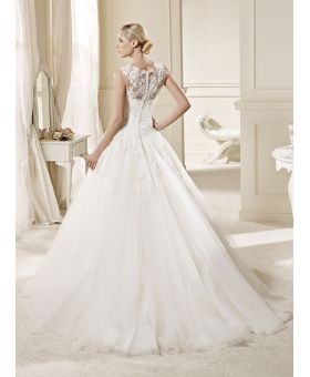 Abiti da sposa schiena pizzo