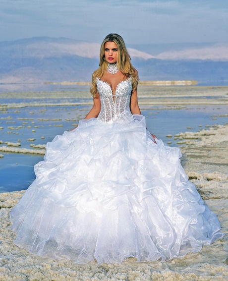 Abito da sposa principesco con swarovski