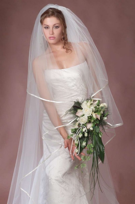 Vestiti da sposa con velo