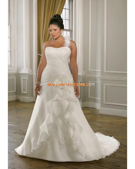 Vestiti da sposa oversize