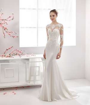 Abito sposa con maniche in pizzo