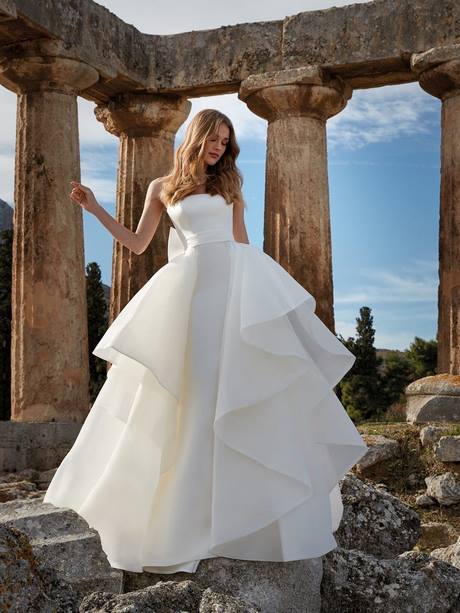 Abiti da sposa collezione 2023 nicole