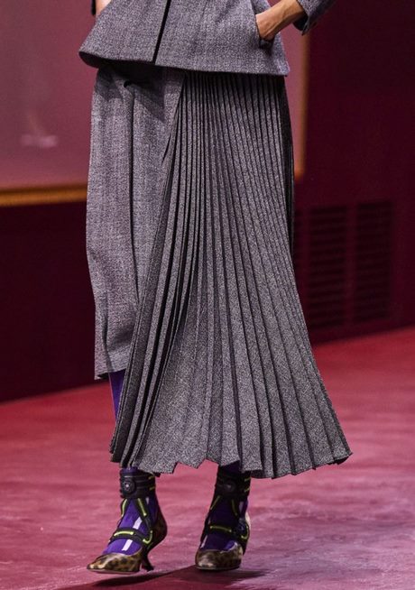 Pantaloni donna moda 2023