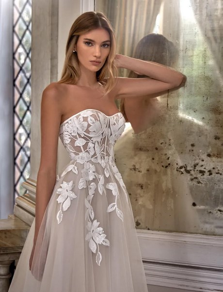 Vestiti da sposa estate 2023