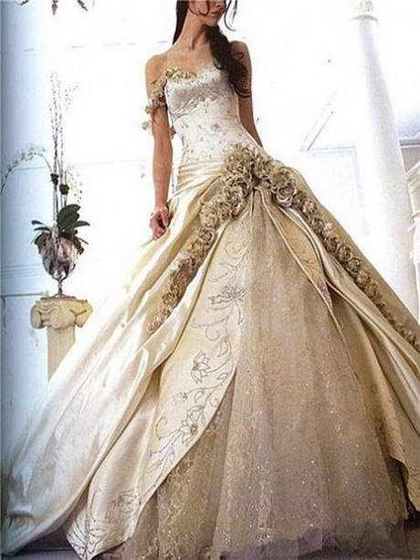 Abiti da sposa color champagne