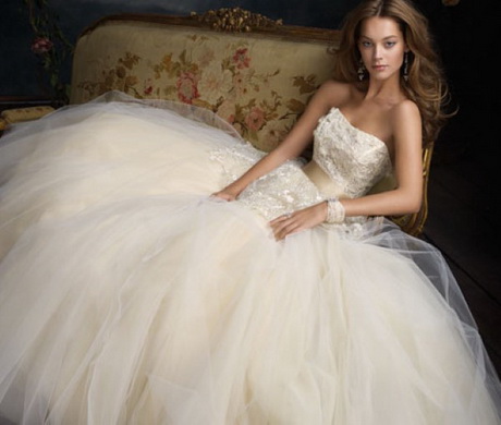 Abiti da sposa in tulle 2014