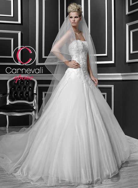 Abito da sposa ampio tulle