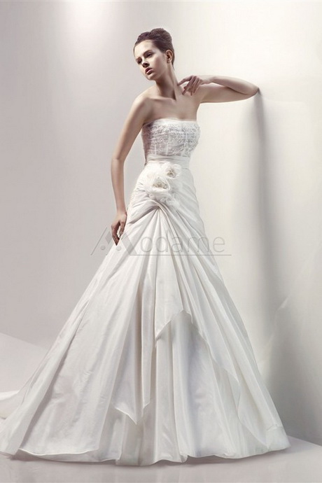 Abito da sposa con fiori