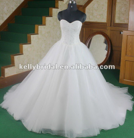 Abito da sposa corpetto e tulle