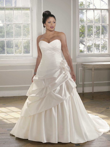 Vestiti da sposa taglie comode