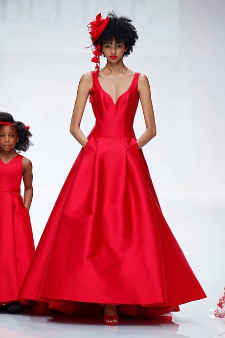 Vestiti da sposa rossi 2019