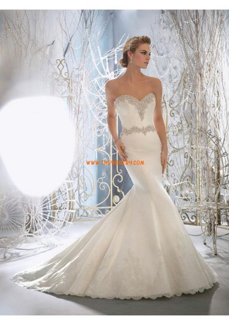 Abiti da sposa in satin