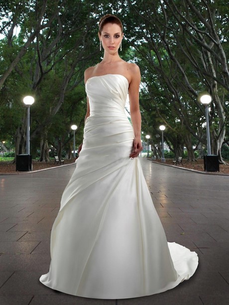 Abiti da sposa in satin