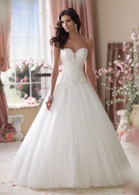 Vestitida sposa