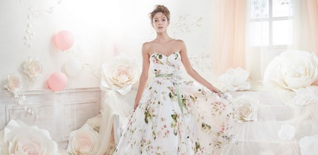 Abiti da sposa corto 2018