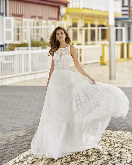 Abiti da sposa boho chic 2022