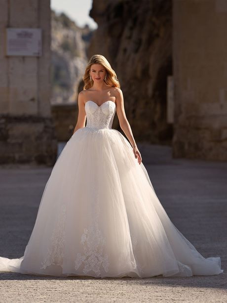 Abiti da sposa 2021 stile principessa