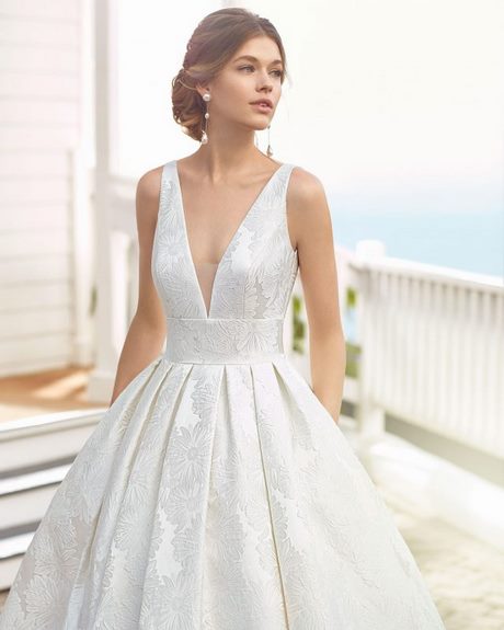 Abiti da sposa di pizzo 2021