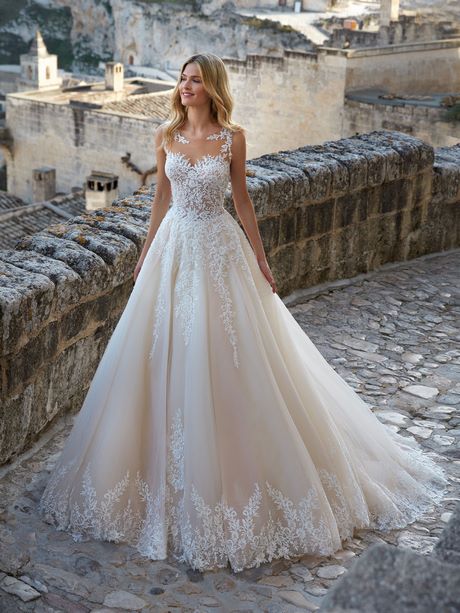 Abiti da sposa romantici 2021