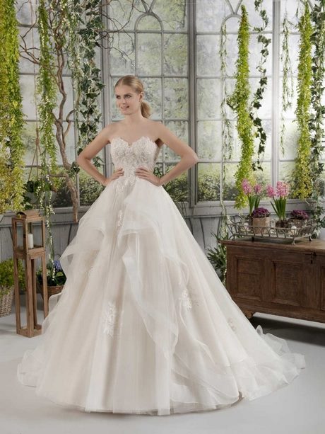 Abiti da sposa celeste 2020