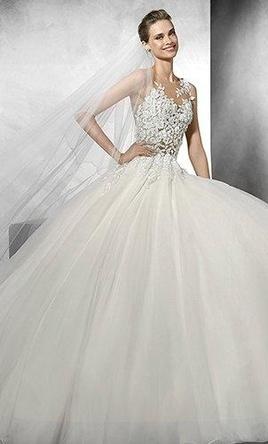 Pronovias