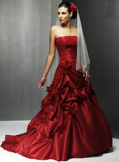 Vestito rosso da sposa