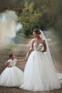 Vestiti da sposa e damigelle