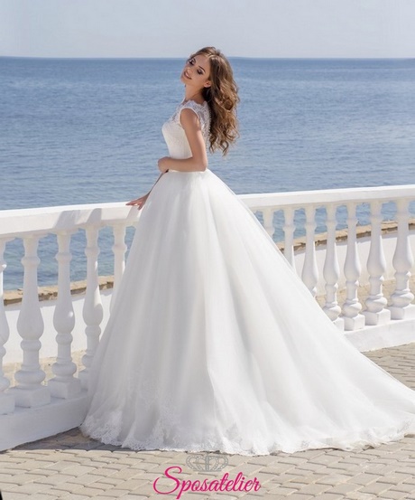 Abiti da sposa con coda lunghissima