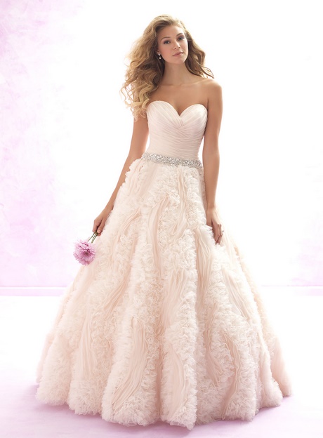 Abiti da sposa con rose