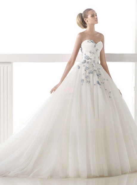 Abiti da sposa principeschi con tulle