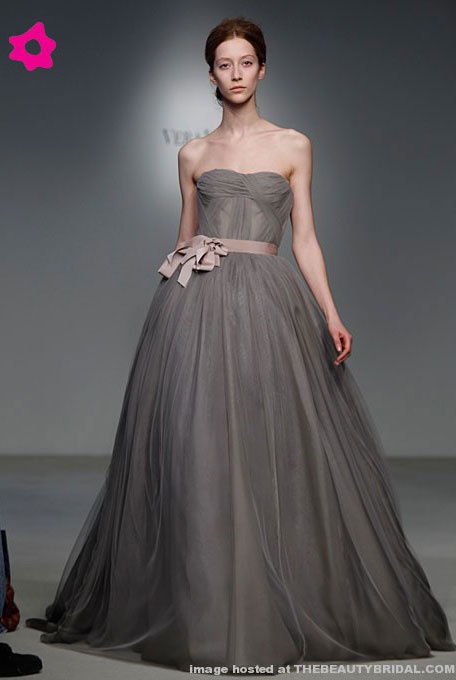 Abito sposa grigio perla