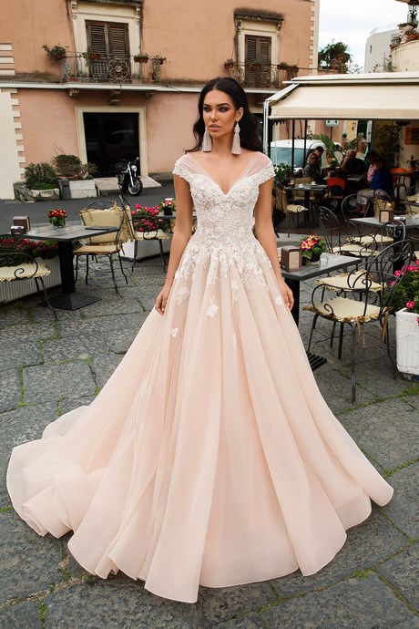 Abiti da sposa carnevali 2021