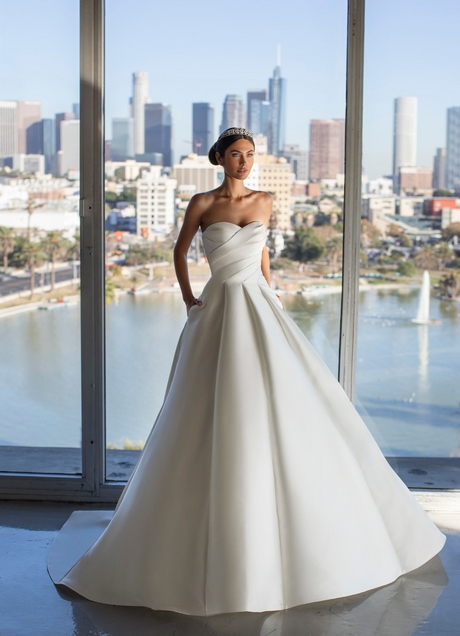 Pronovias abiti da sposa 2021